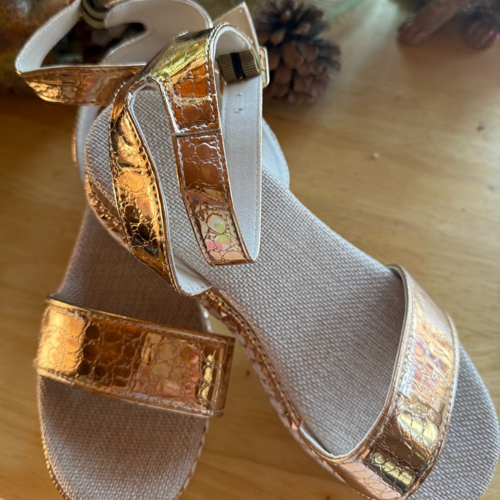 Gold Textured Women's Sandals